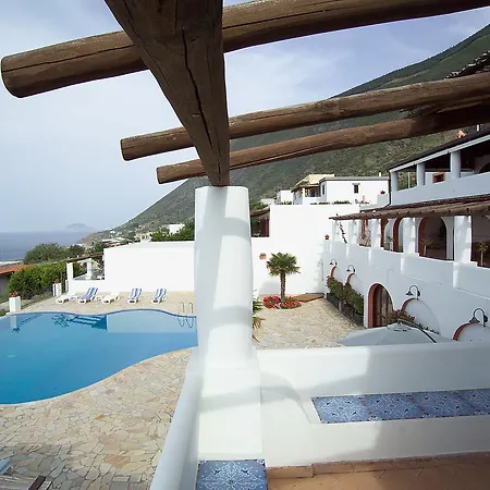 Principe Di Salina Boutique 4* マルファ